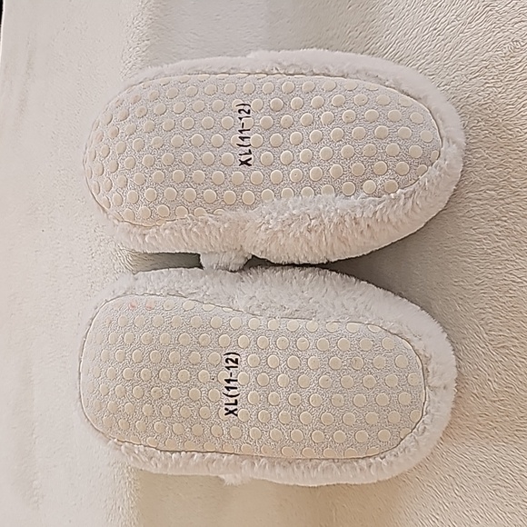 CAT & JACK | Unicorn Slippers, Faux Fur, Colorful - Picture 3 of 9